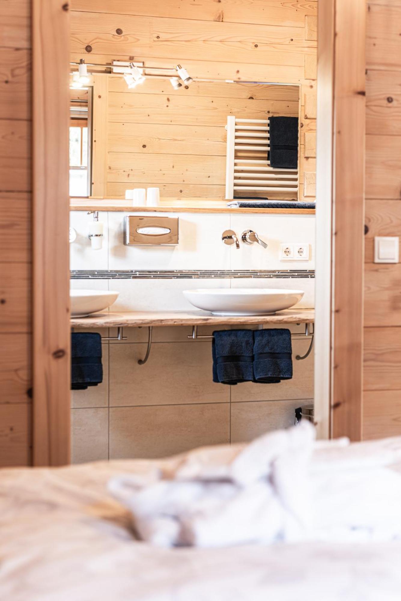 Chalets & Apartments Beim Waicher Ruhpolding Room photo