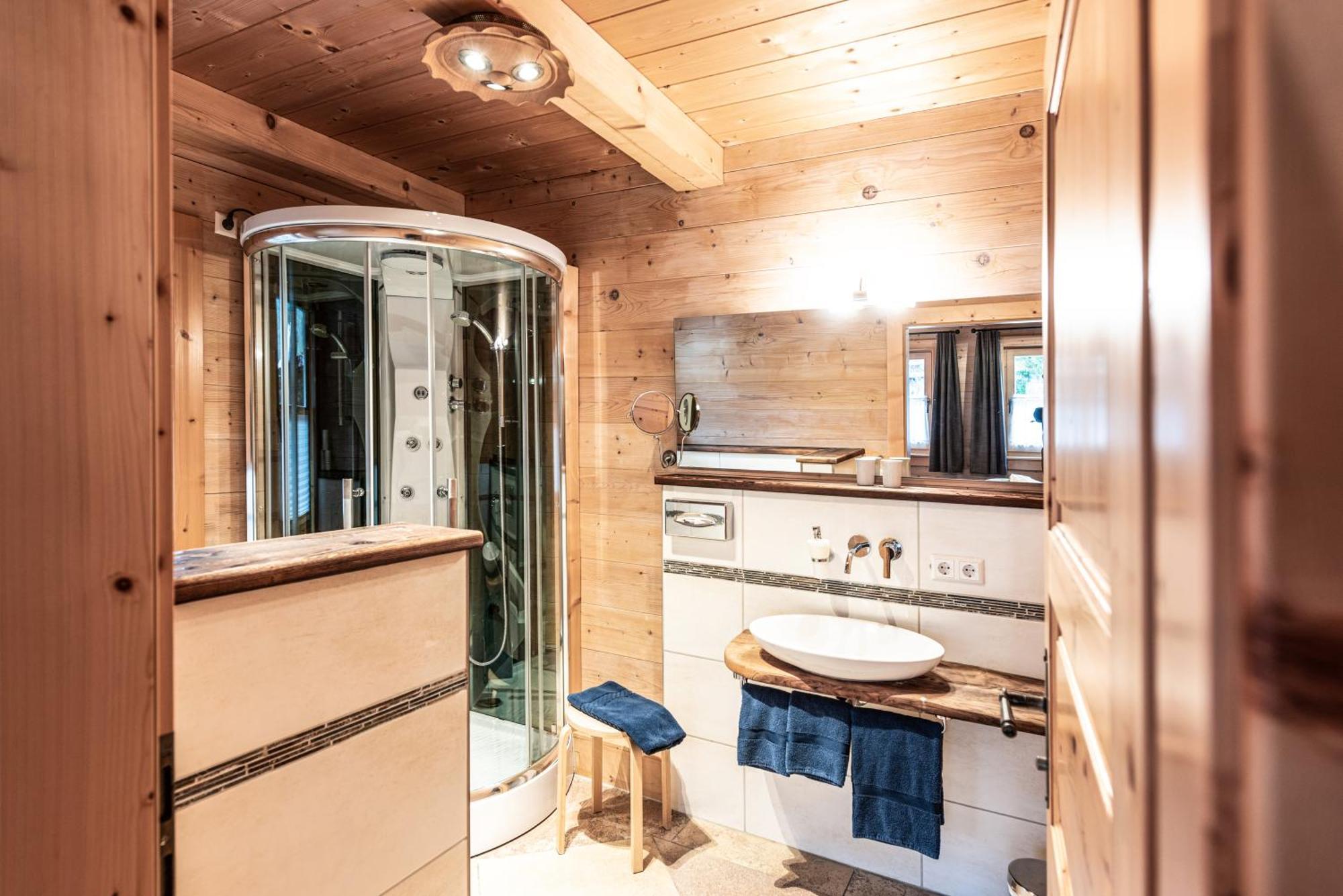 Chalets & Apartments Beim Waicher Ruhpolding Room photo